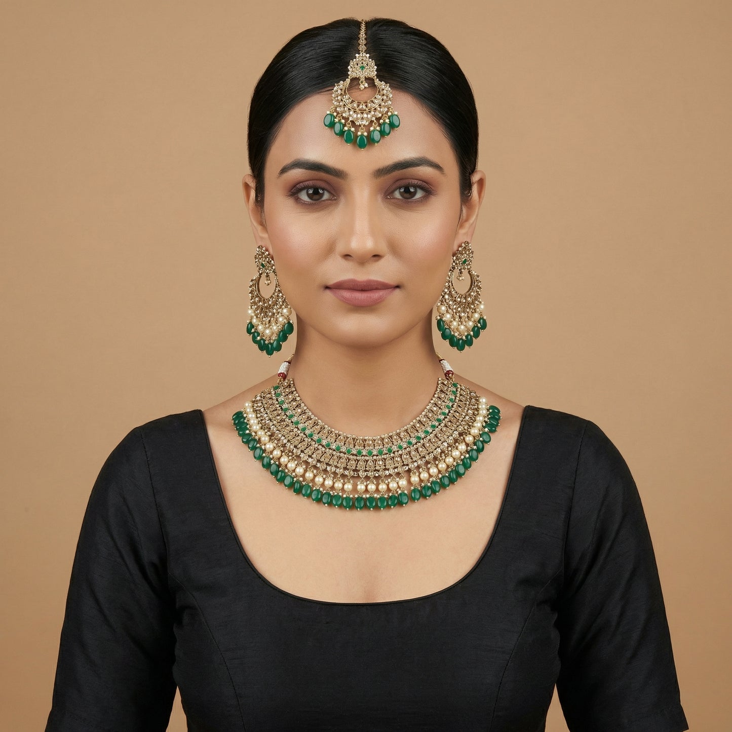Royal Emerald Necklace Set