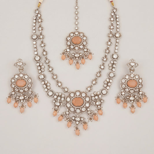 Aria Peach Necklace Set