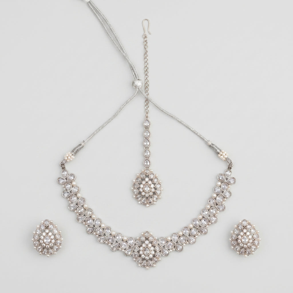 Noor Floral Necklace