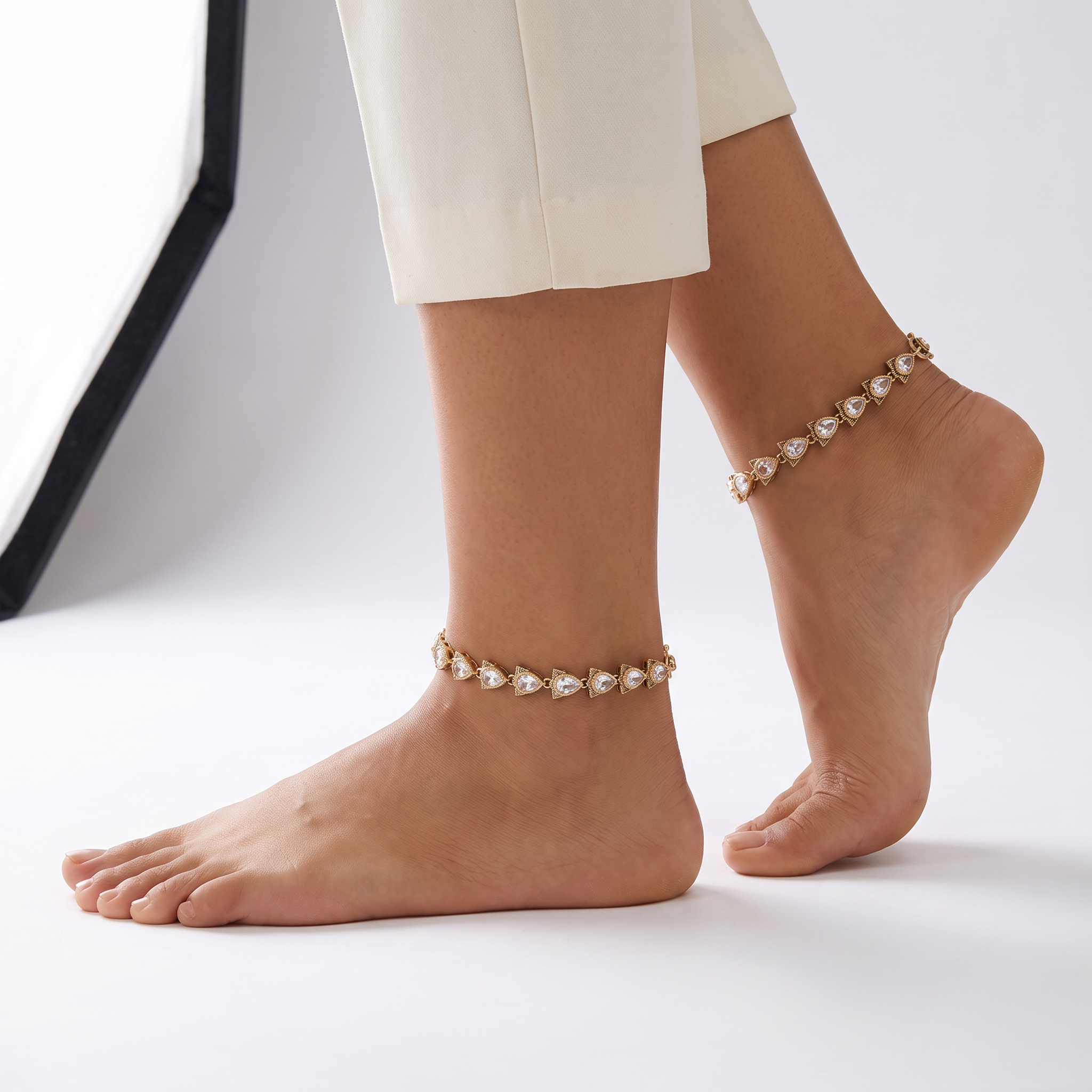 Priya Dewdrop Anklets