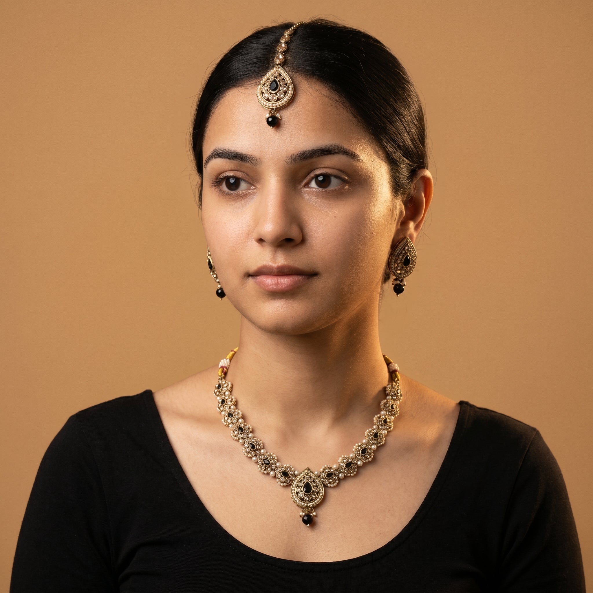 Kundan Pearl Necklace