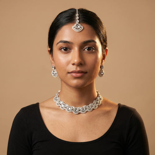 Aira Pearl Necklace