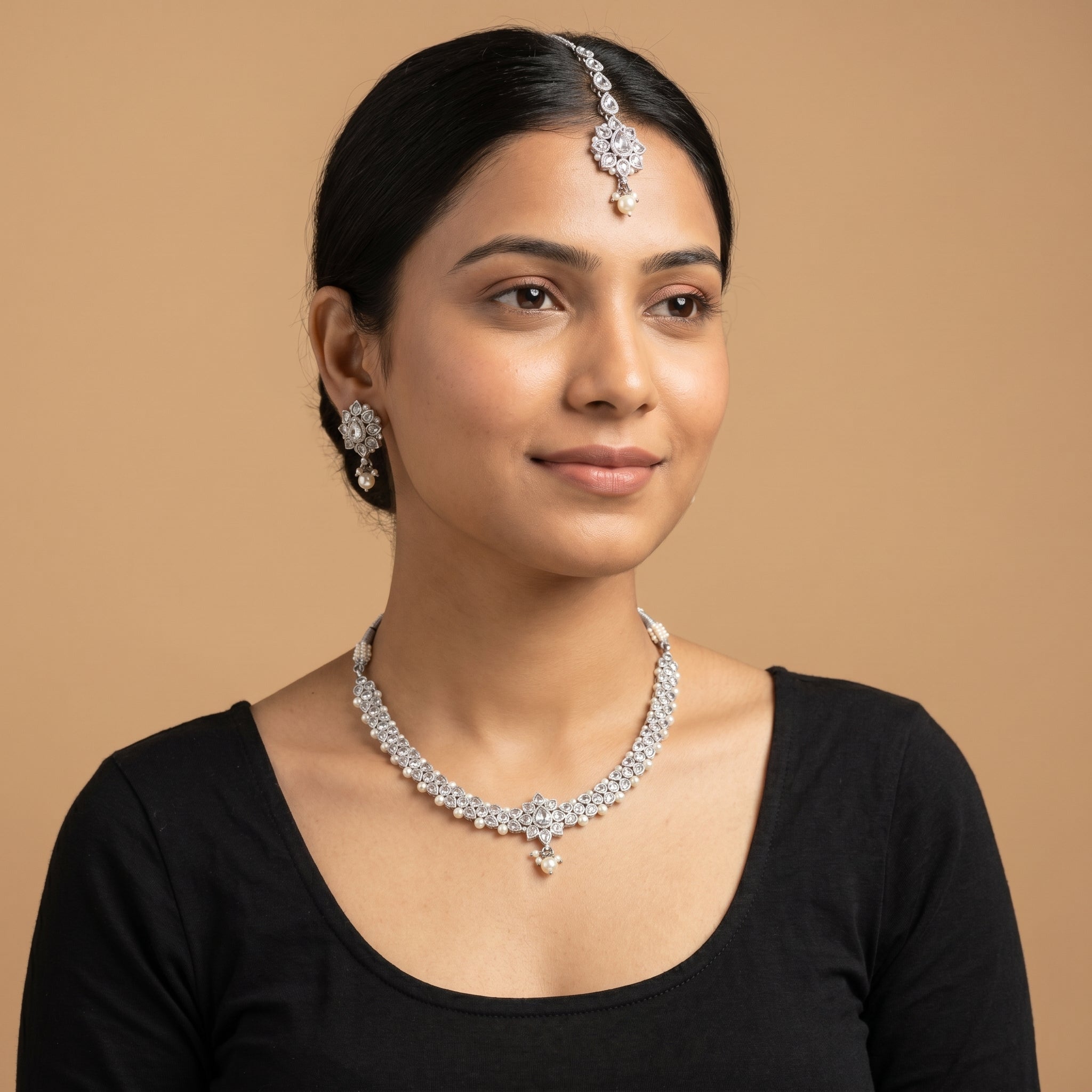 Divya Pearl Necklace