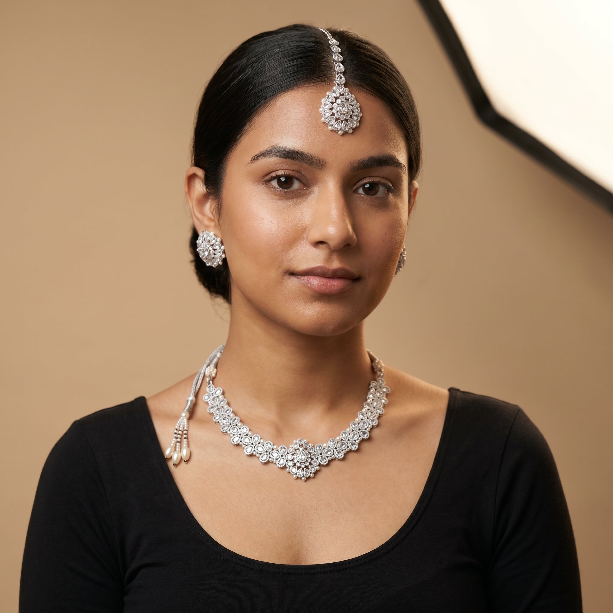 Noor Floral Necklace