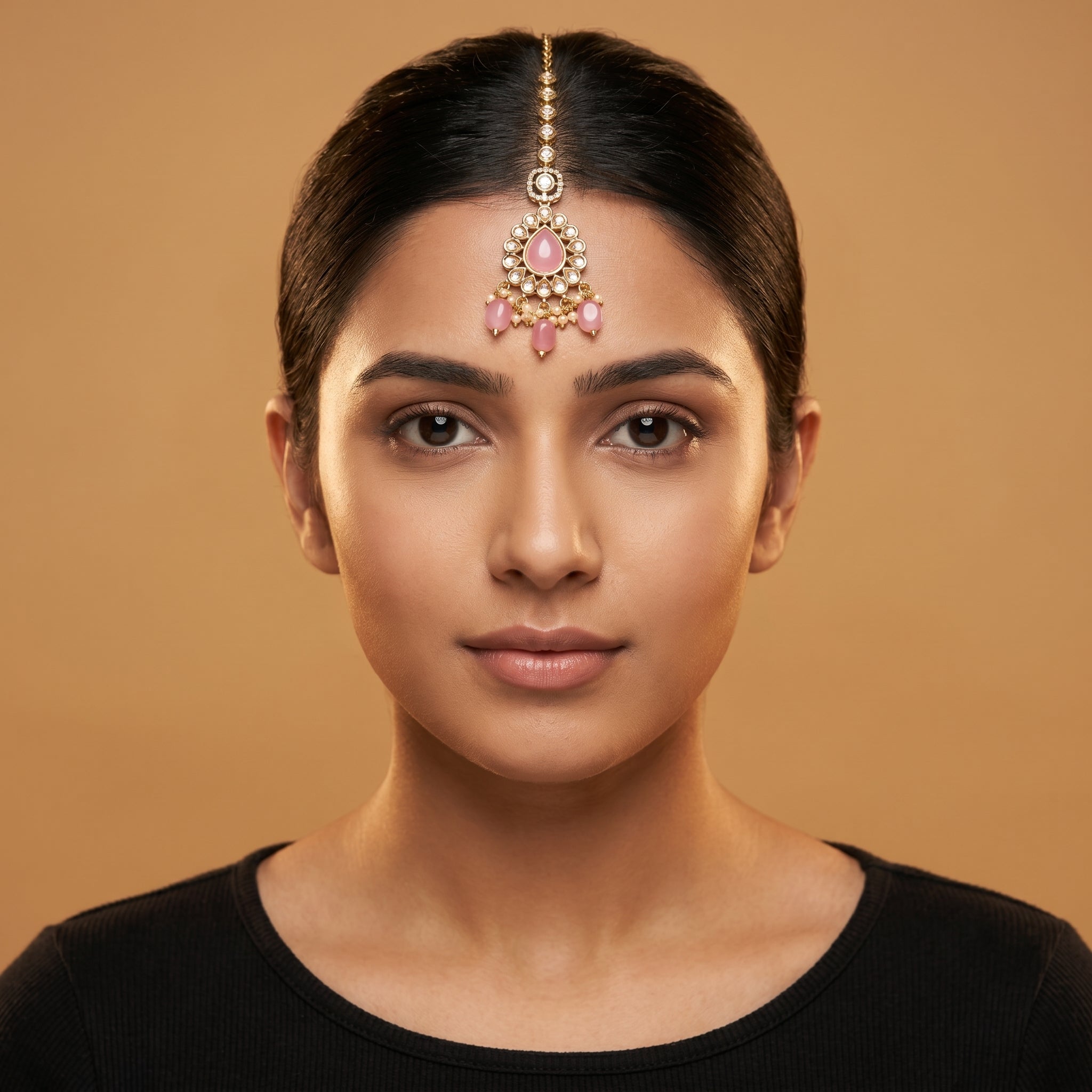 Rani Gulabi Tikka detail showing pink teardrop centerpiece and crystal halo