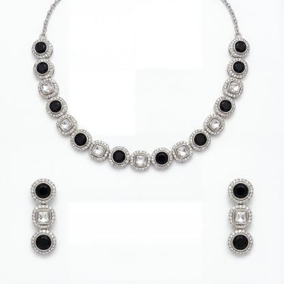 Zehra Onyx Halo Necklace Set