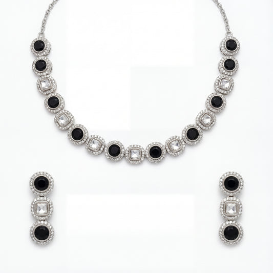 Zehra Onyx Halo Necklace Set