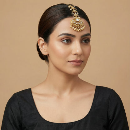 Chandrika Pearl Crest Tikka