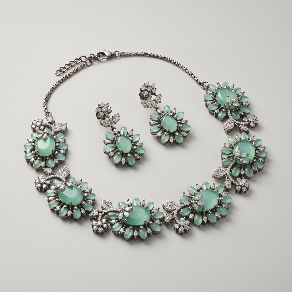 Pari Bloom Necklace