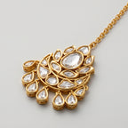 Jadau Polki Tikka detail showing scalloped polki floral pendant and crystal teardrop fringe