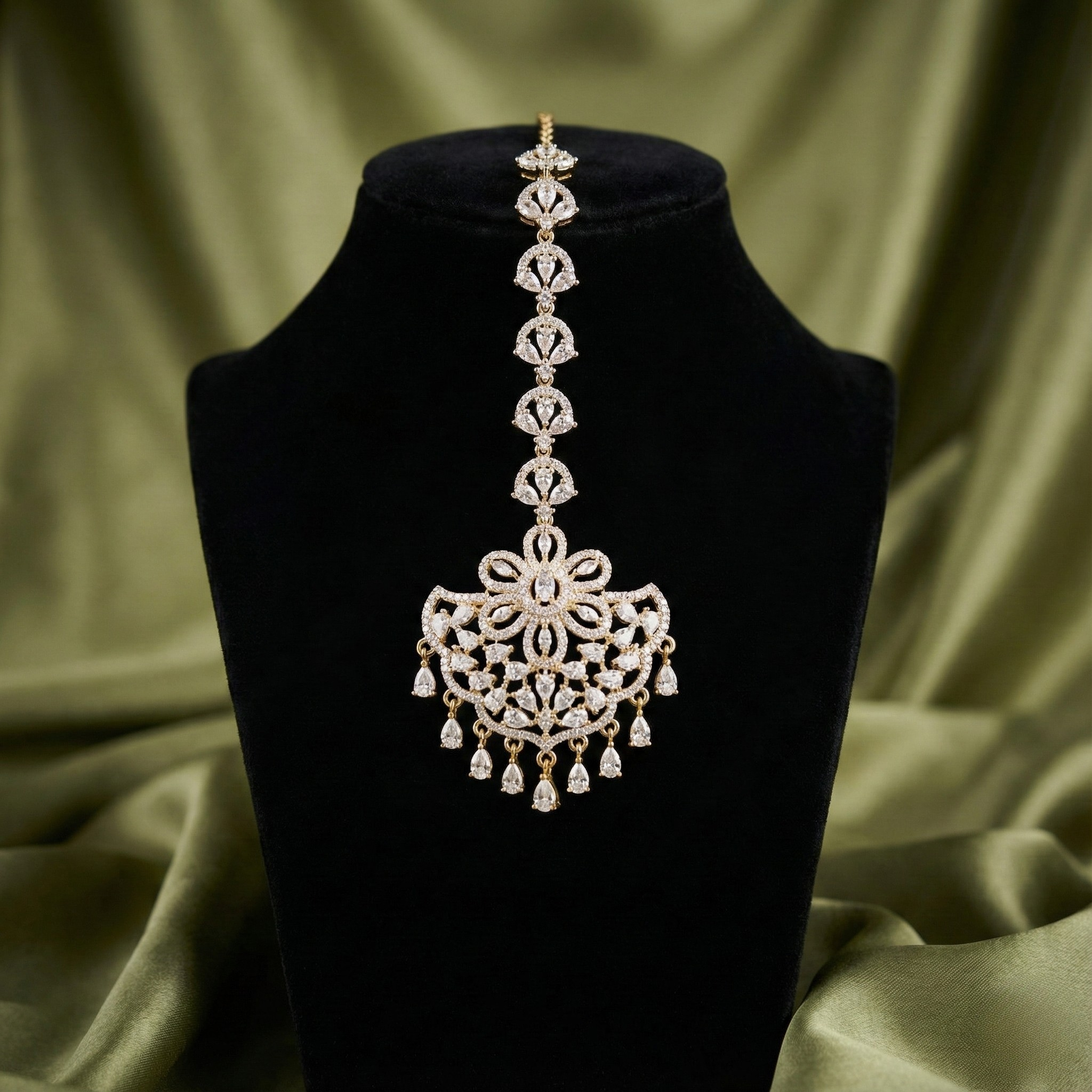 Crescent Lace Tikka detail of openwork lattice pendant and nine teardrop dangles