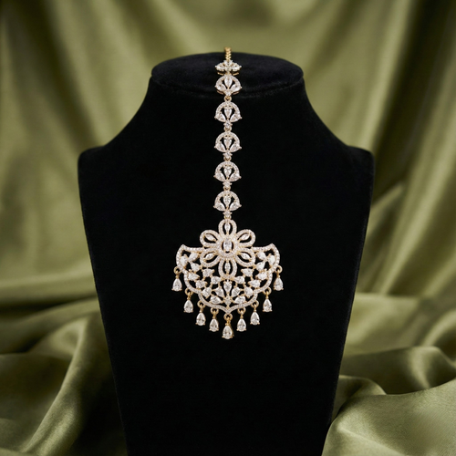 Crescent Lace Tikka detail of openwork lattice pendant and nine teardrop dangles
